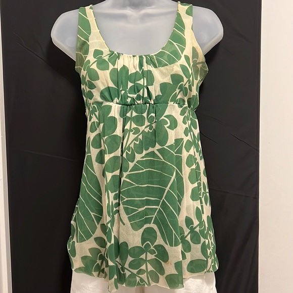 Dressy, green and ivory tank - Picture 1 of 2